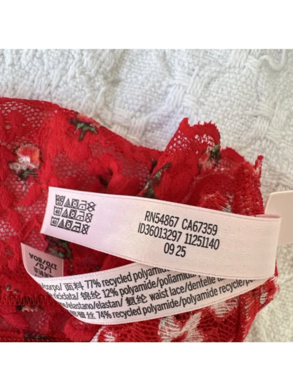 VICTORIA'S SECRET L DITSY FLORAL RED PINK LACE WIDE STRING THONG PANTIES NWT